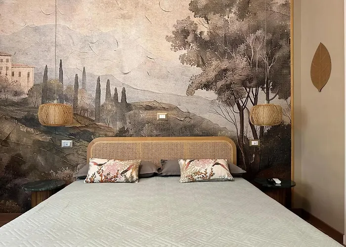 Gloria Mundi Apartment